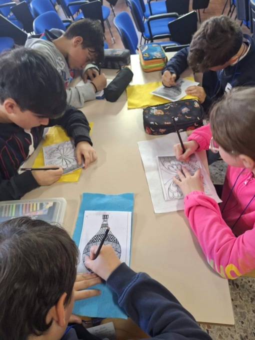 Gli alunni di Santhià a scuola di dattilografia