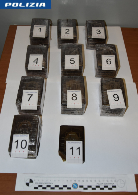 Arrestato pluripregiudicato in possesso di hashish a Vercelli