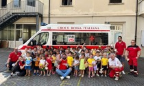 Cri Vercelli in visita ai bambini del Sacro Cuore