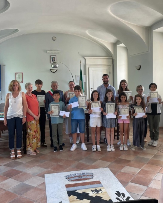 Bianzè premia i migliori studenti con borse di studio