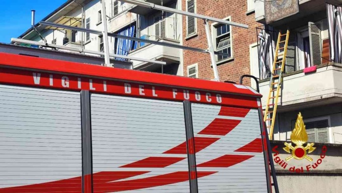 Bimba rimasta chiusa in casa: liberata dai Vigili del Fuoco