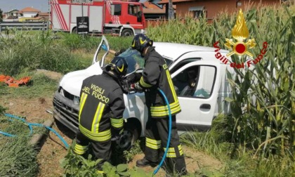 Incidente stradale a Tronzano: due persone coinvolte