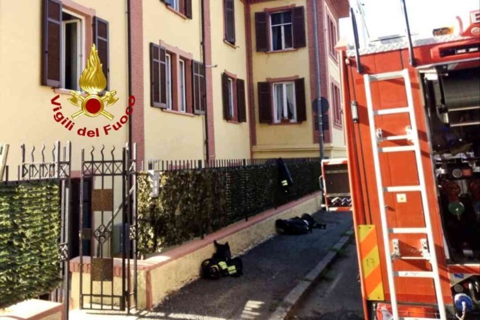 Principio d’ incendio in via Restano