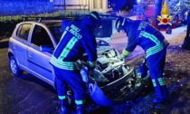 Auto si schianta contro albero in corso Italia a Vercelli