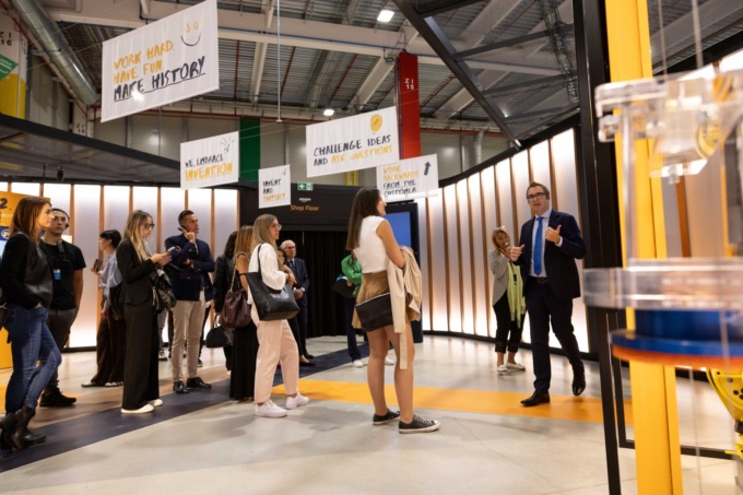 Visite guidate gratuite all’Innovation Lab di Vercelli di Amazon