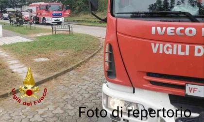 Incendio cartiera a Serravalle: intervento dei vigili del fuoco