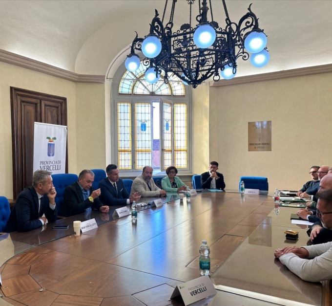 Fronte unito per difendere il riso: vertice in Provincia con l’ assessore regionale Bongioanni