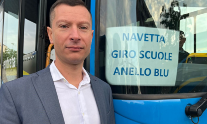 Bus gratuiti del mattino per le scuole con 100 posti non sfruttati