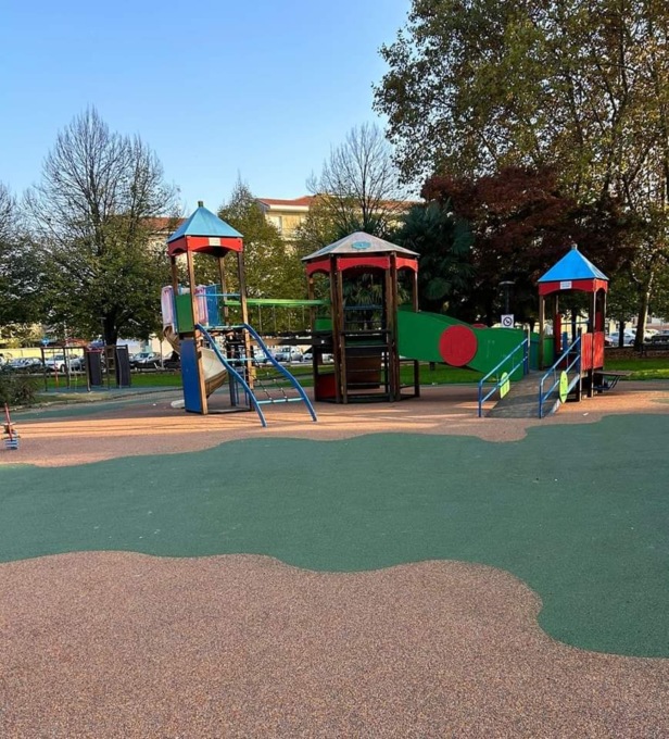 Rinnovato il parco giochi Durandi di Santhià