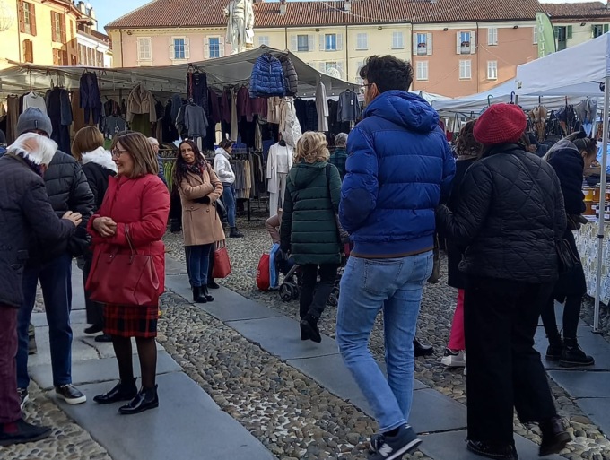 Torna il Mercato di S. Andrea in piazza Cavour