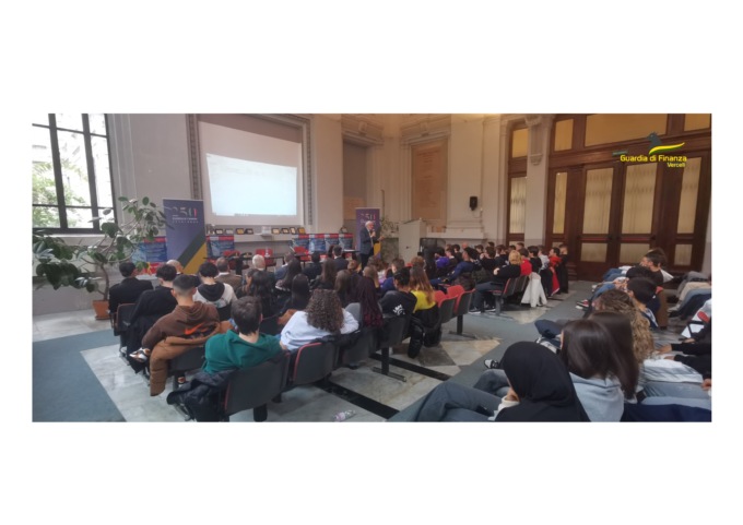 Fiamme Gialle e studenti uniti nella legalità economica-finanziaria