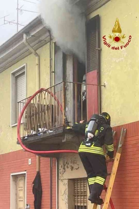 A fuoco un appartamento in via W. Manzone