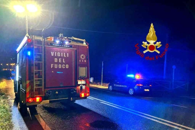 Auto a fuoco in corso Novara ieri notte