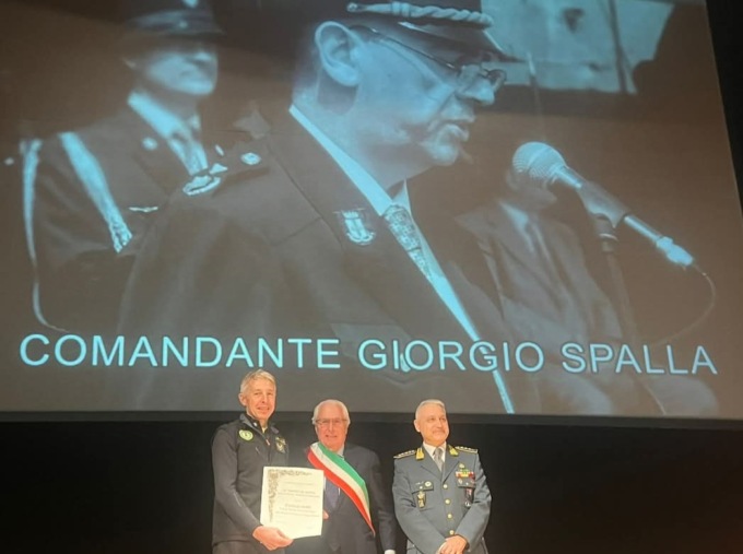 Premio Bontà 2024 al brigadiere del soccorso Alpino Christian Gobbi