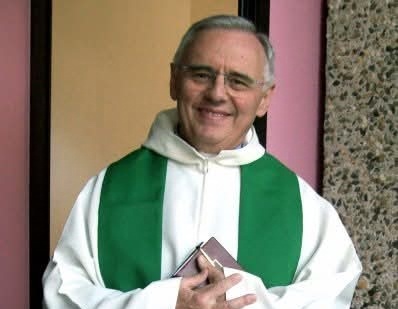 Malore per monsignor Giuseppe Cavallone: trasportato in ospedale
