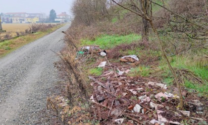 Discarica di inerti sul ciglio della tangenziale nord: allarme ecologico all'Isola