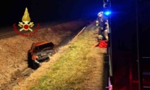 Conducente ferito per essere uscito di strada con l'auto