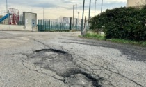 Strade groviera ovunque a Vercelli: buche (enormi) anche ai Cappuccini