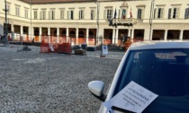 Vercelli, piazza del Municipio: cambia il senso di marcia