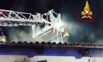 Livorno Ferraris, prende fuoco abitazione: l'intervento dei vigili del fuoco