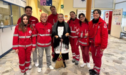 Croce Rossa: il gruppo Giovani ha regalato la Magia del Natale all Pediatria