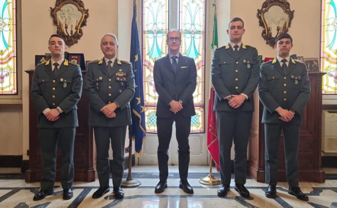 Visita al Prefetto di tre Allievi Ufficiali della Finanza in tironcinio a Vercelli