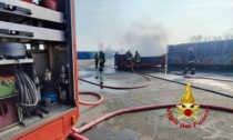 Incendio di rifiuti elettronici a Palazzolo