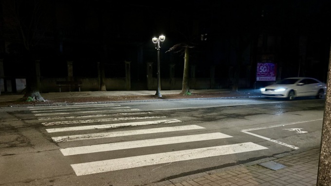 “Chiediamo una soluzione per l’attraversamento pedonale più rischioso di Vercelli”