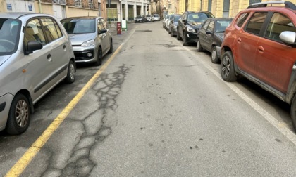 Quei parcheggi "sprecati" in pieno centro: le anomalie di via Santorre e via Quintino Sella