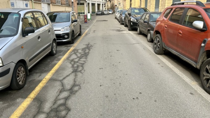 Quei parcheggi “sprecati” in pieno centro: le anomalie di via Santorre e via Quintino Sella