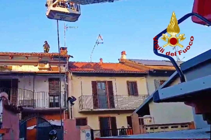 Prende fuoco la canna fumaria, paura a Tricerro