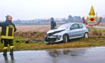 Incidente stradale in direzione Palestro, intervengono i vigili del fuoco