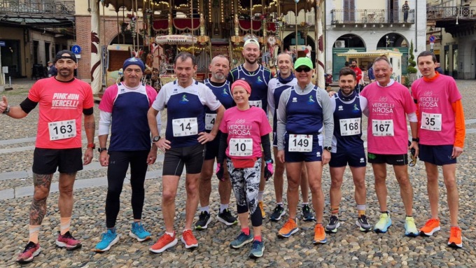 Camminata e corsa podistica benefica da 7,3 km: torna la “Vercelli in Rosa”