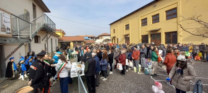 Un “Carvè dal Bürg” eccezionale: la gallery del coloratissimo carnevale