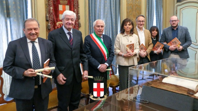 “Sentinelle della Repubblica”: il sindaco Scheda premia con una pergamena i suoi predecessori