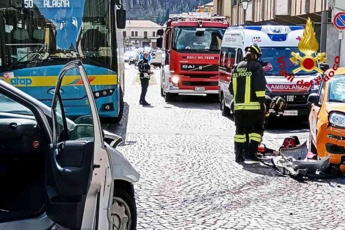 Incidente in pieno centro: il report dei Vigili del Fuoco