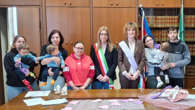 Consegnati i bonus bebè per i nuovi nati e residenti nella comunità mottese