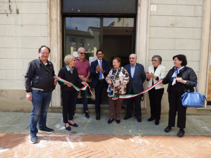 Aop: un nuovo negozio in centro per aiutare i bambini oncologici