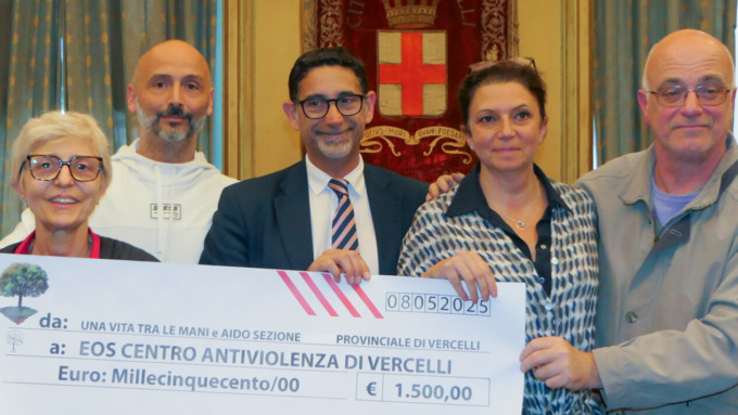 Dallo spettacolo teatrale “Ti presento Mimì”, 1500 euro per le donne donne vittime di violenza accolte dal centro Eos