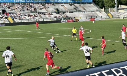 Il vercellese Romairone salva la Pro: 1-0 alla Pro Patria, le Bianche Casacche restano in Serie C
