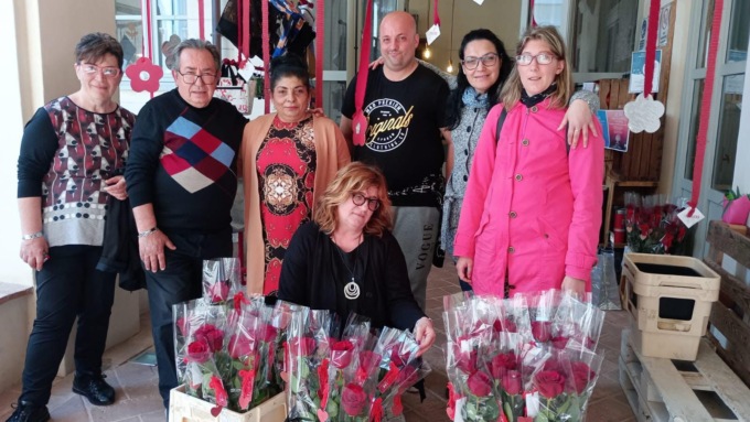 Ti regalerò una rosa: torna la raccolta Diapsi per la Festa della Mamma