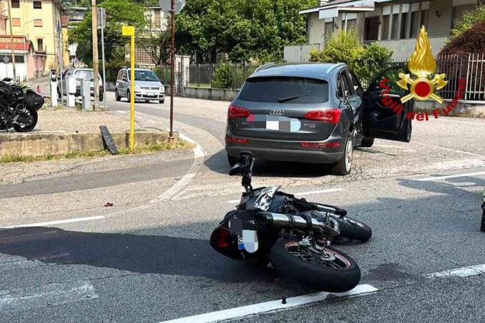 Motociclista in codice rosso: interviene l’elisoccorso
