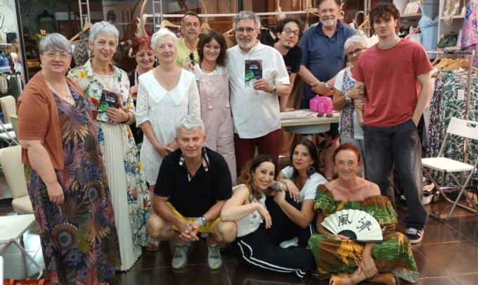 Moreno Orlandi tocca mondi diversi con la raccolta poetica “Bottoni”