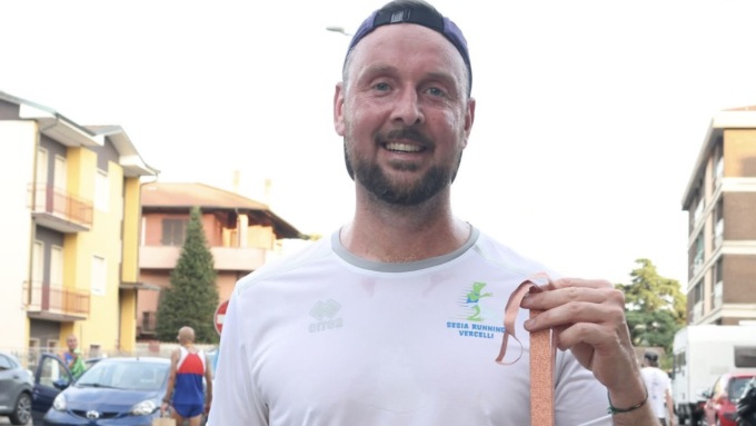 Curella, nuova medaglia per il podista vercellese: bronzo nella decima e ultima tappa del Novara Grand Prix