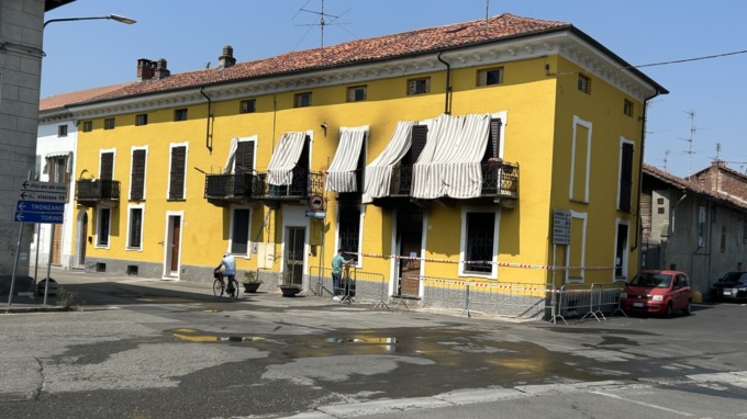 Incendio di Santhià, la testimonianza: “Gridava Allah Akbar mentre la sua casa bruciava, ci siamo spaventati”