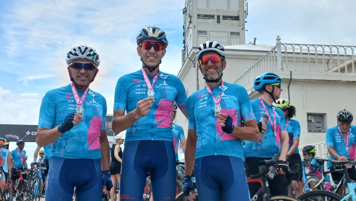 Velo Club Vercelli sul Mont Ventoux, giugno 2025
