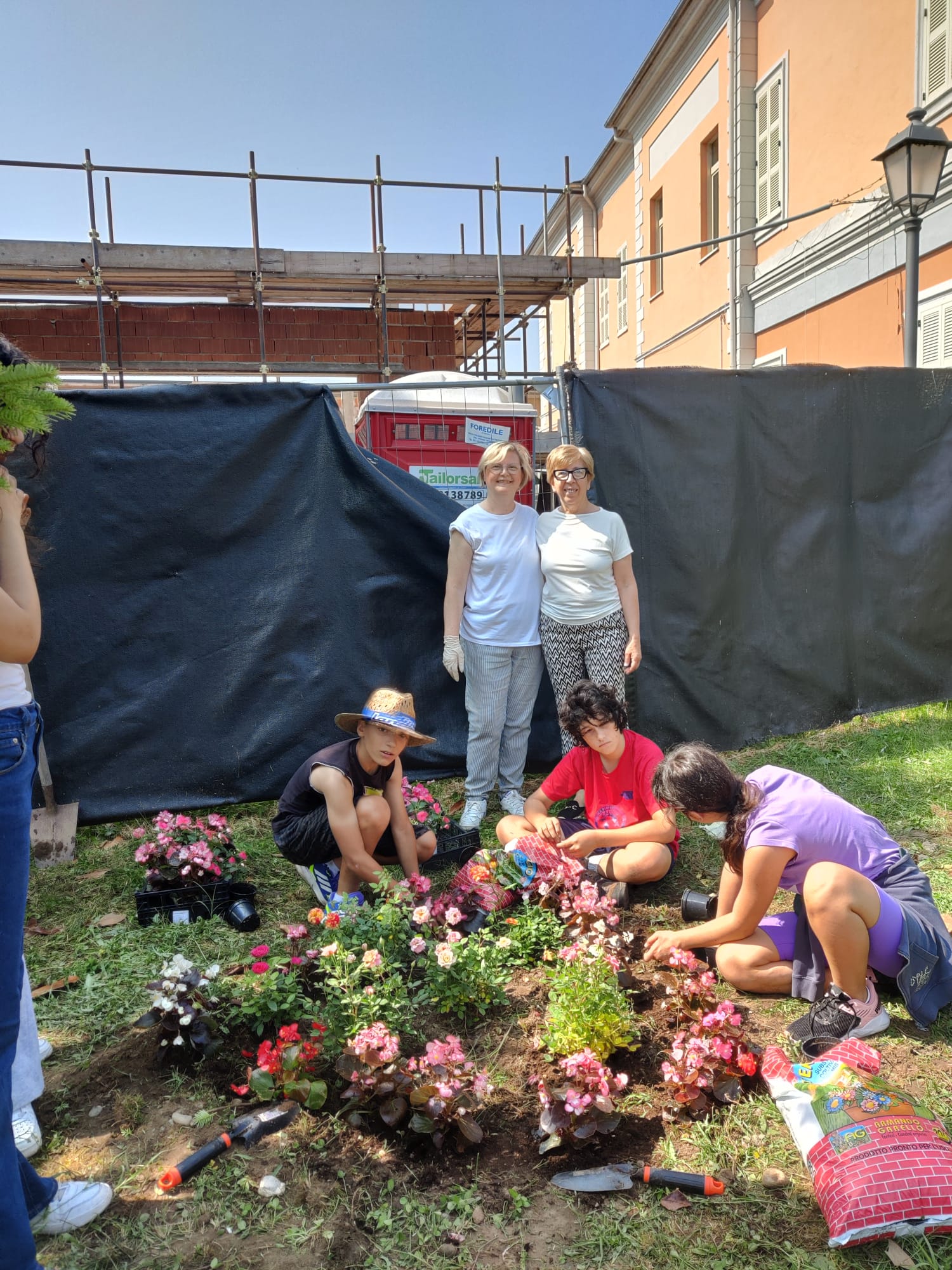 Scuole Medie Asigliano progetto floreale giugno 2025 2