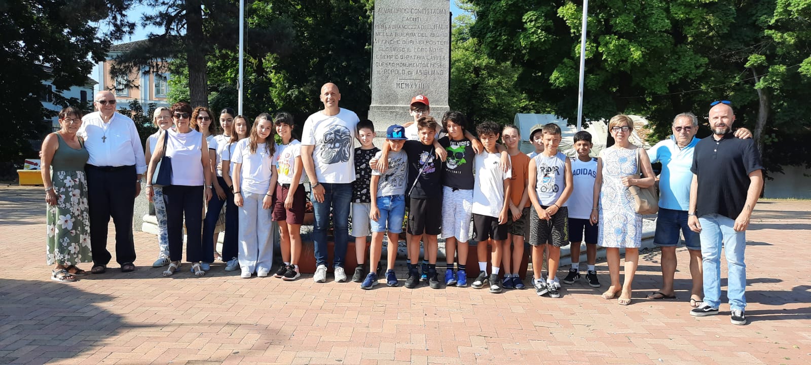 Scuole Medie Asigliano progetto floreale giugno 2025 4