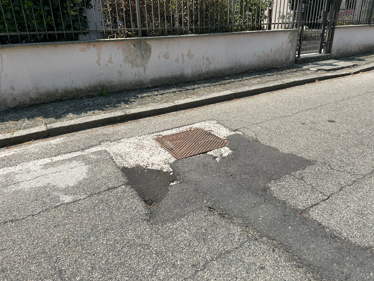 Via Prarolo buche giugno 2025 4