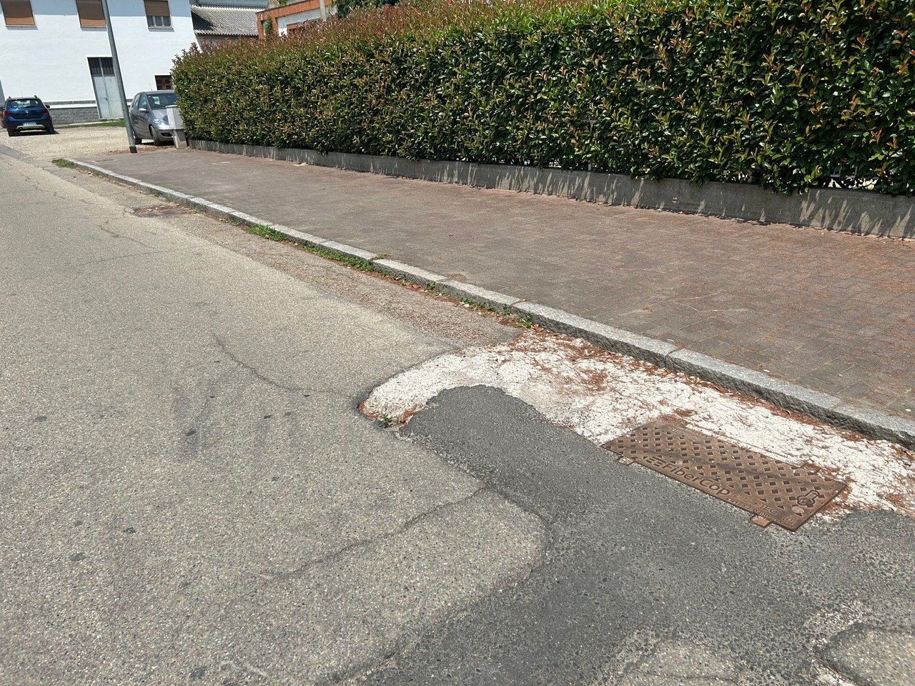 Via Prarolo buche giugno 2025 5